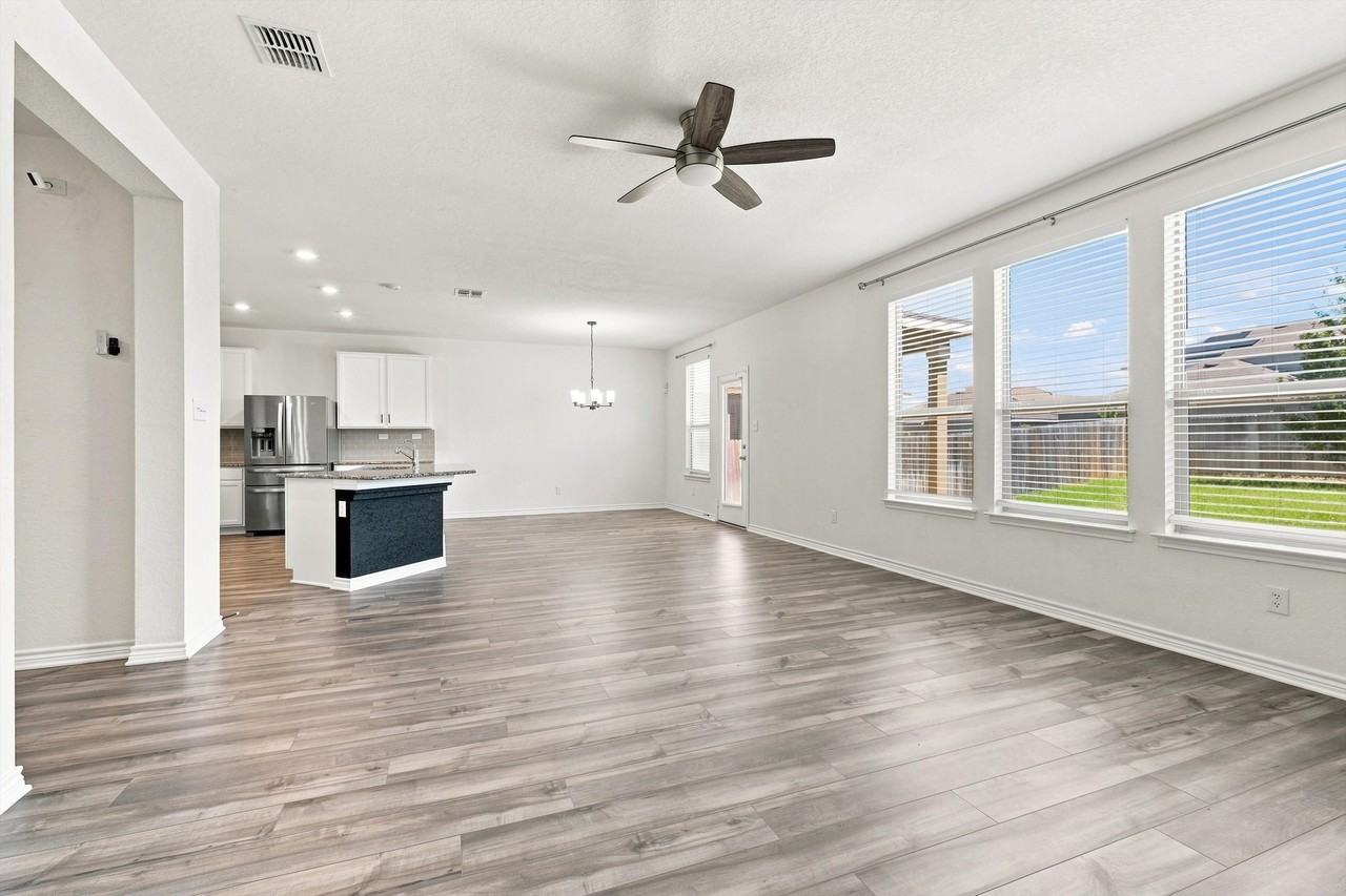 3802 Putnam Flds #1 - Photo 3 of 10