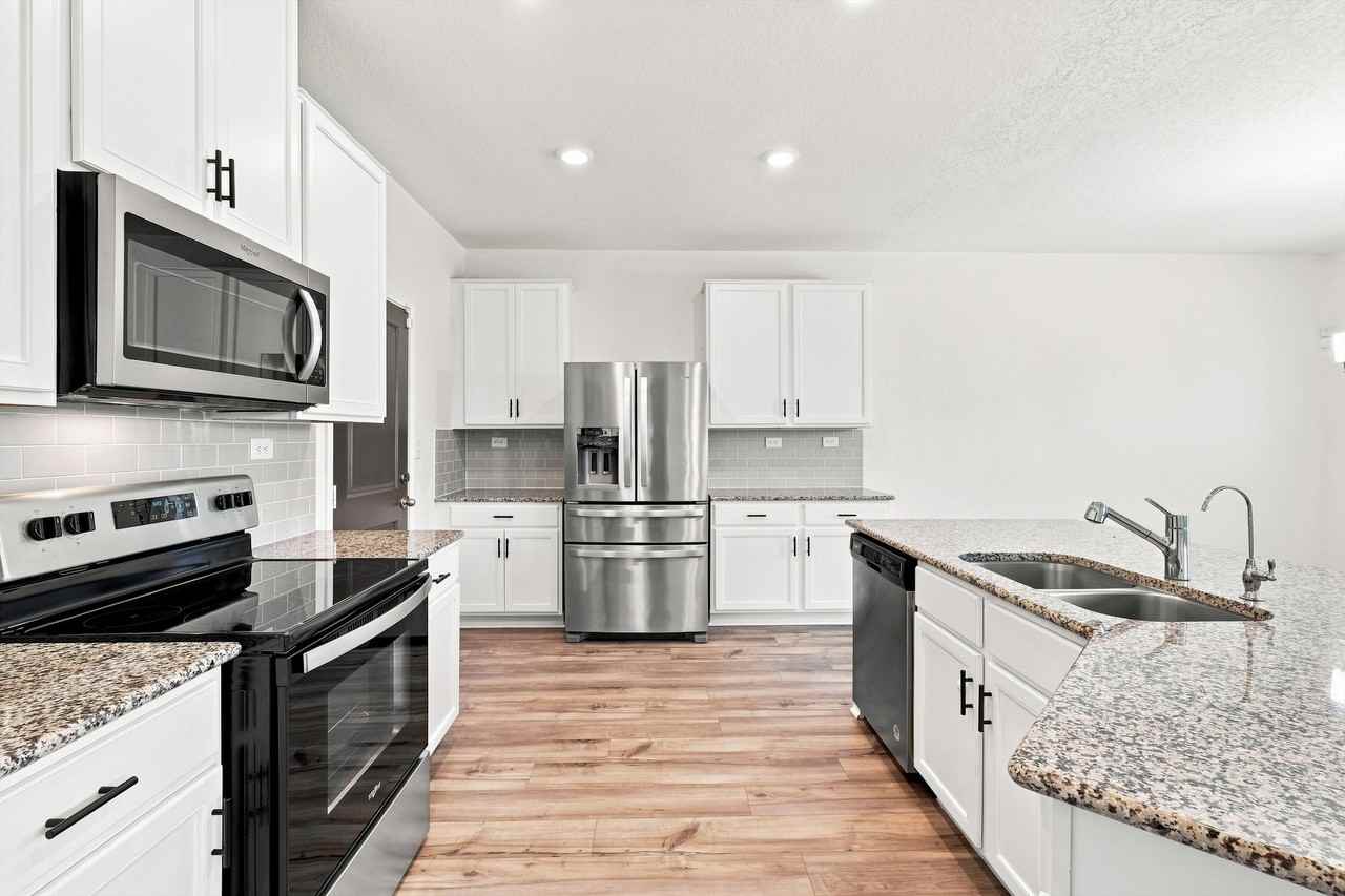 3802 Putnam Flds #1 - Photo 4 of 10