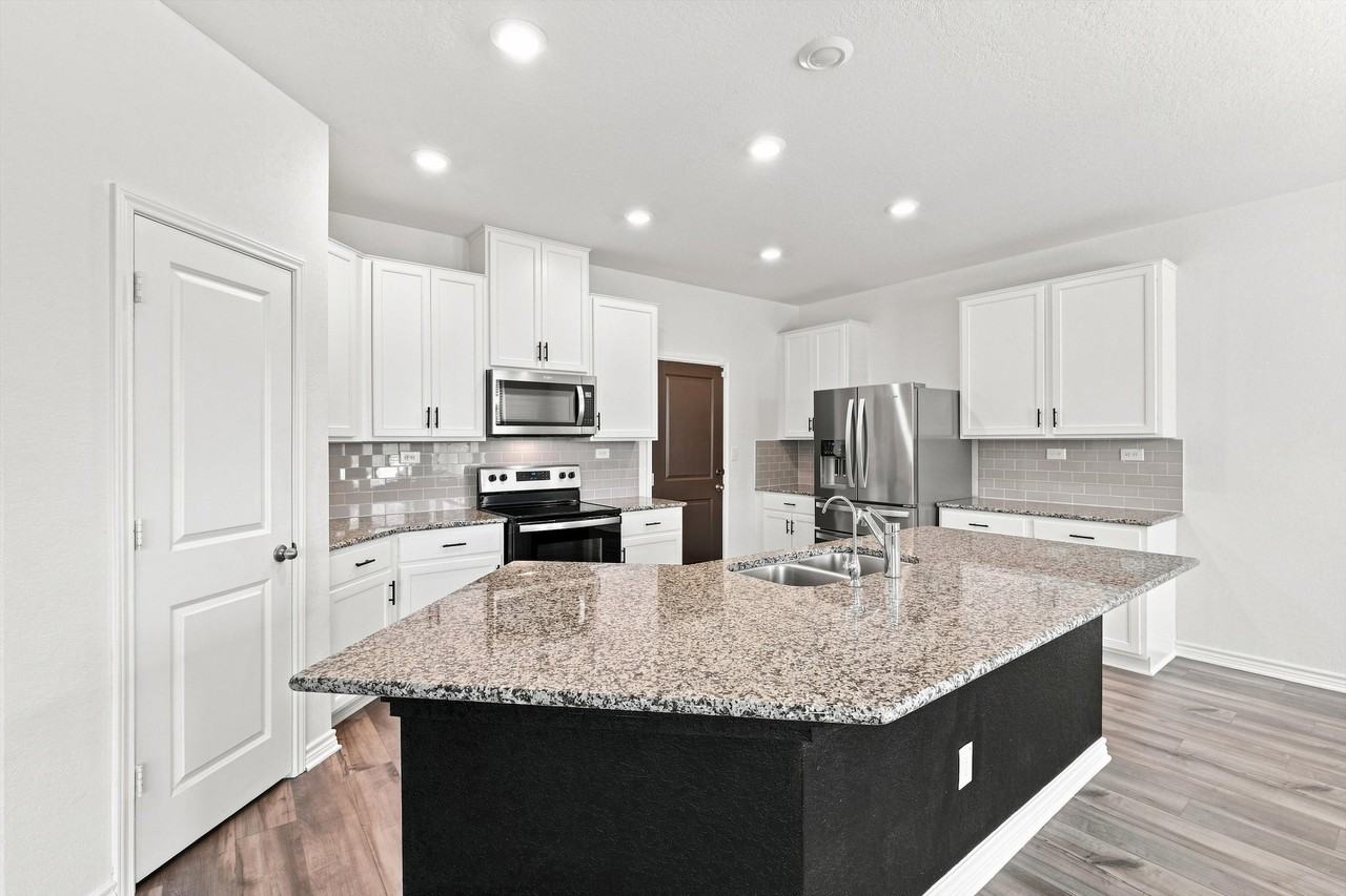 3802 Putnam Flds #1 - Photo 5 of 10