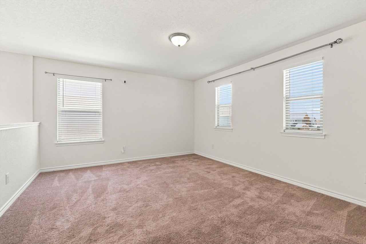 3802 Putnam Flds #1 - Photo 6 of 10