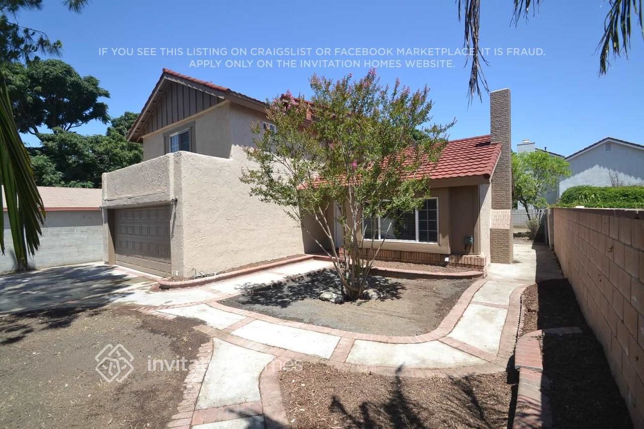 18931 Ingomar St - Photo 2 of 10