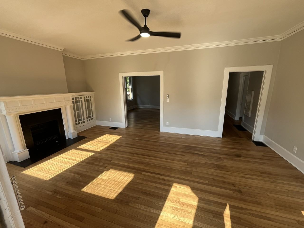 406 S Lewis St #1 - Photo 4 of 19