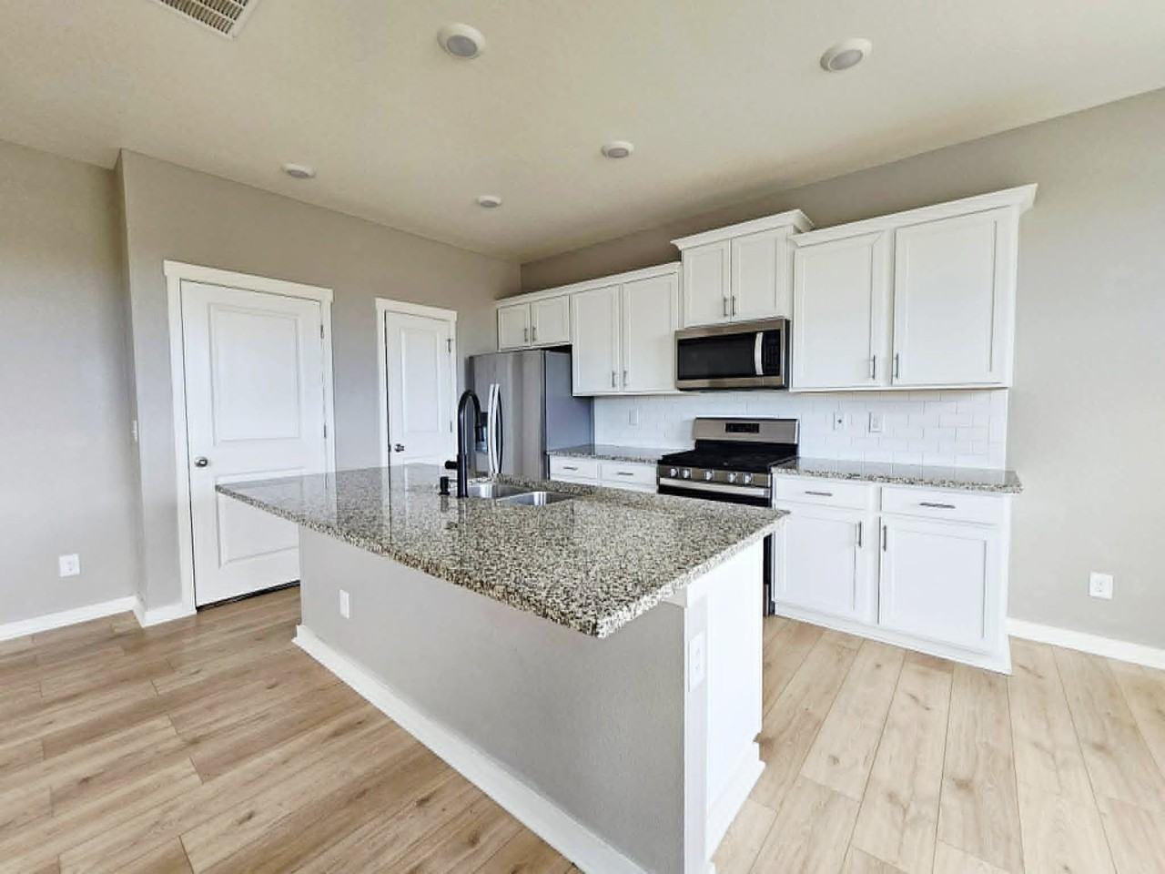 10116 Castor Dr #1 - Photo 4 of 15
