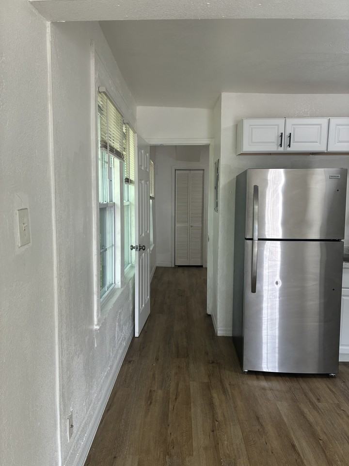 3311 N Pearl St #1 - Photo 7 of 11