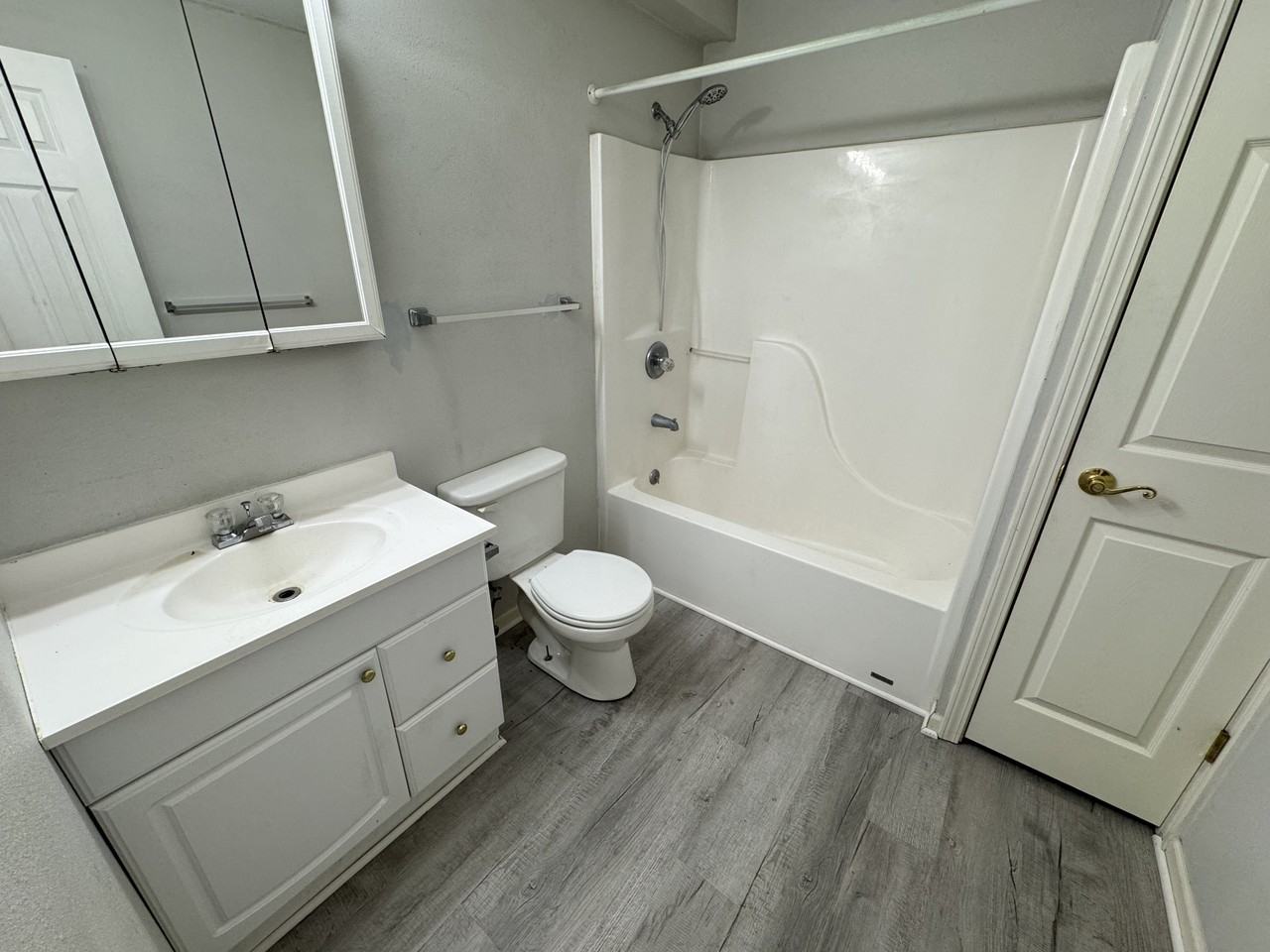 398 W Ash St #A - Photo 5 of 10