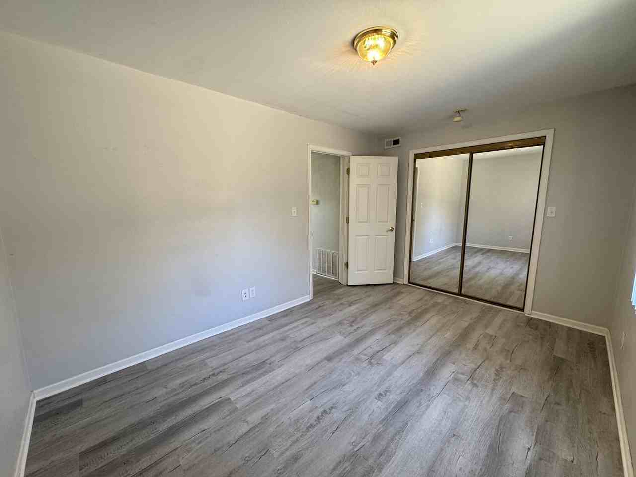 398 W Ash St #A - Photo 7 of 10