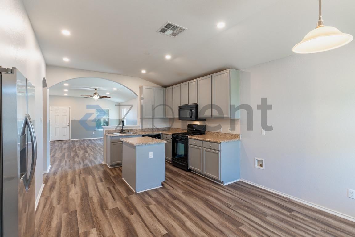 801 Encinita Dr - Photo 6 of 24
