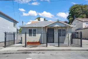 featured image of 2421 Standard Ave #A
