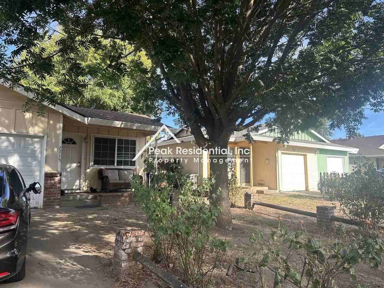 2715 La Loma Dr - Photo 2 of 12