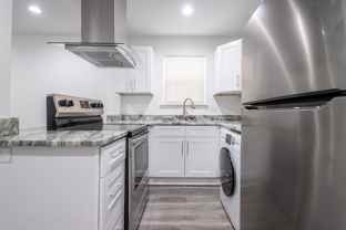 201 N Pierce St - Photo 1 of 1