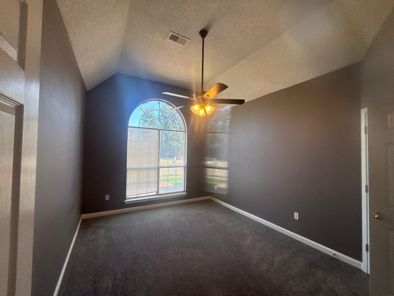 1481 Estacada Way - Photo 5 of 22