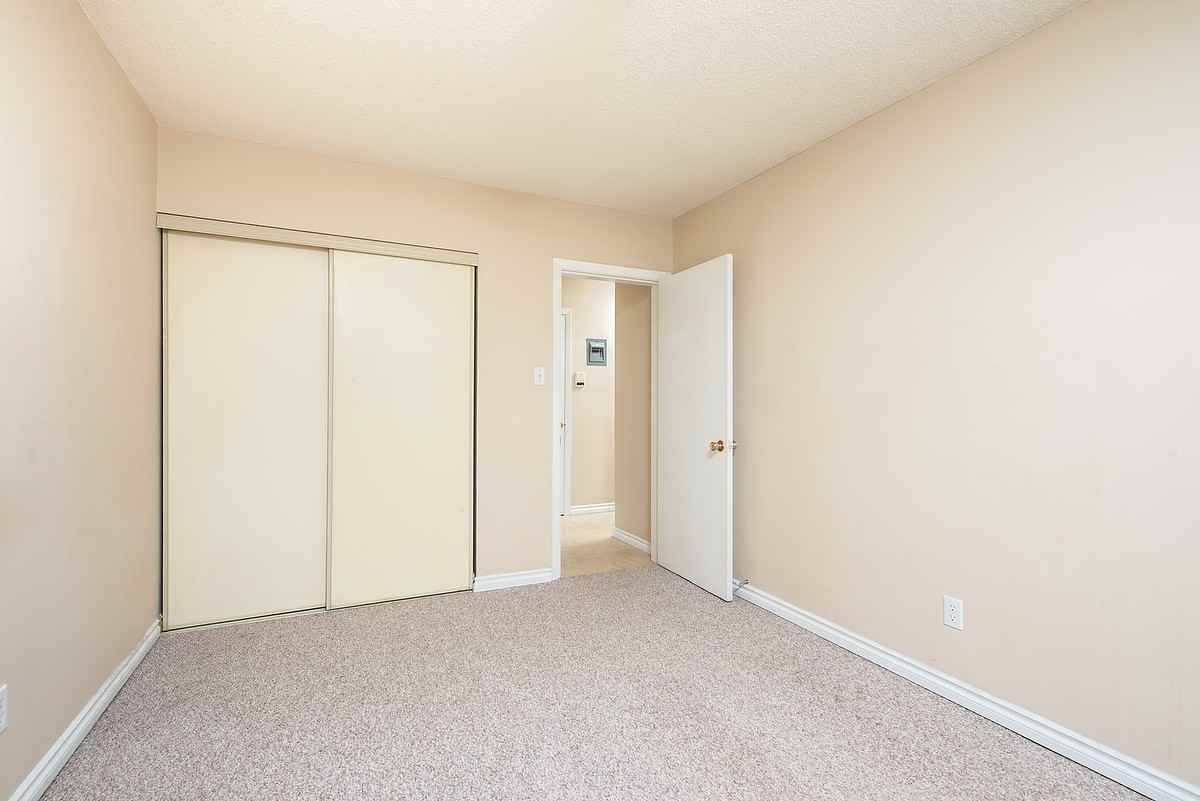 Highland House Apartments - Photo 6 of 21