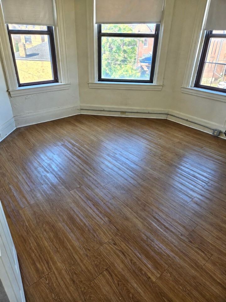 Oakland Bates Apartments - Photo 4 of 22