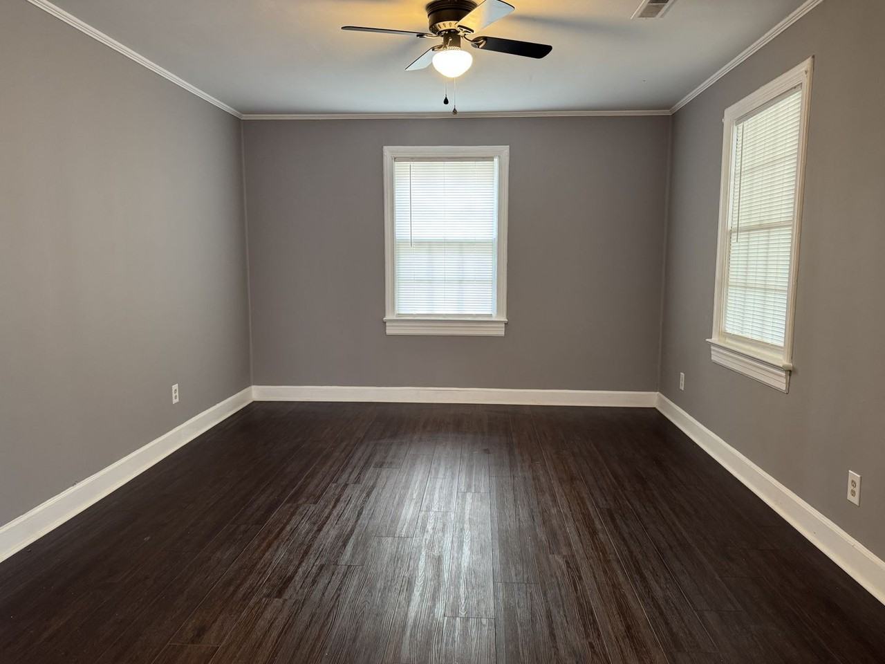 709 E Vernon Ave - Photo 5 of 21
