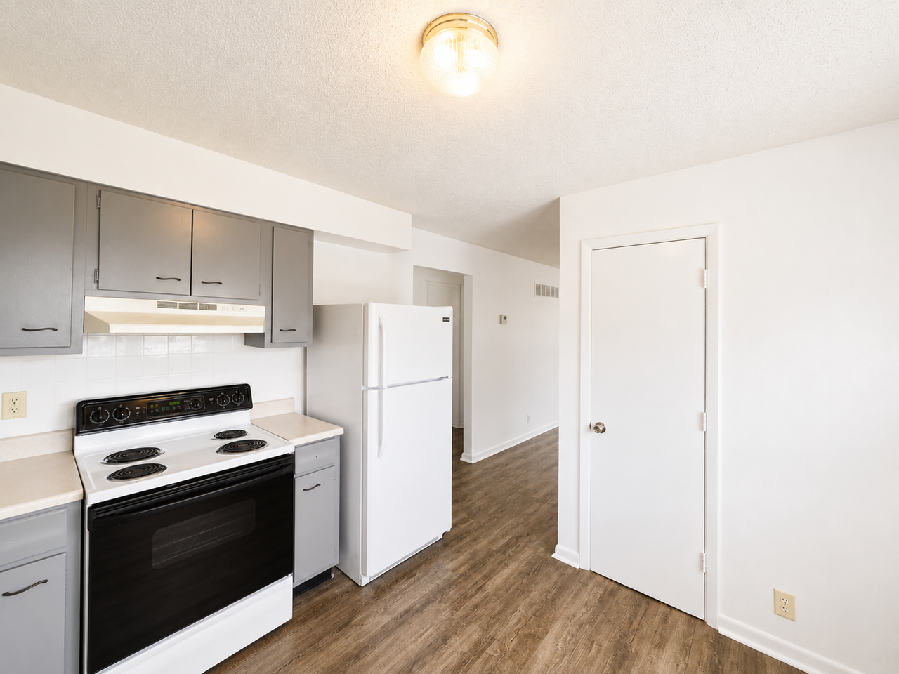1622 Bristol Ave - Photo 5 of 10