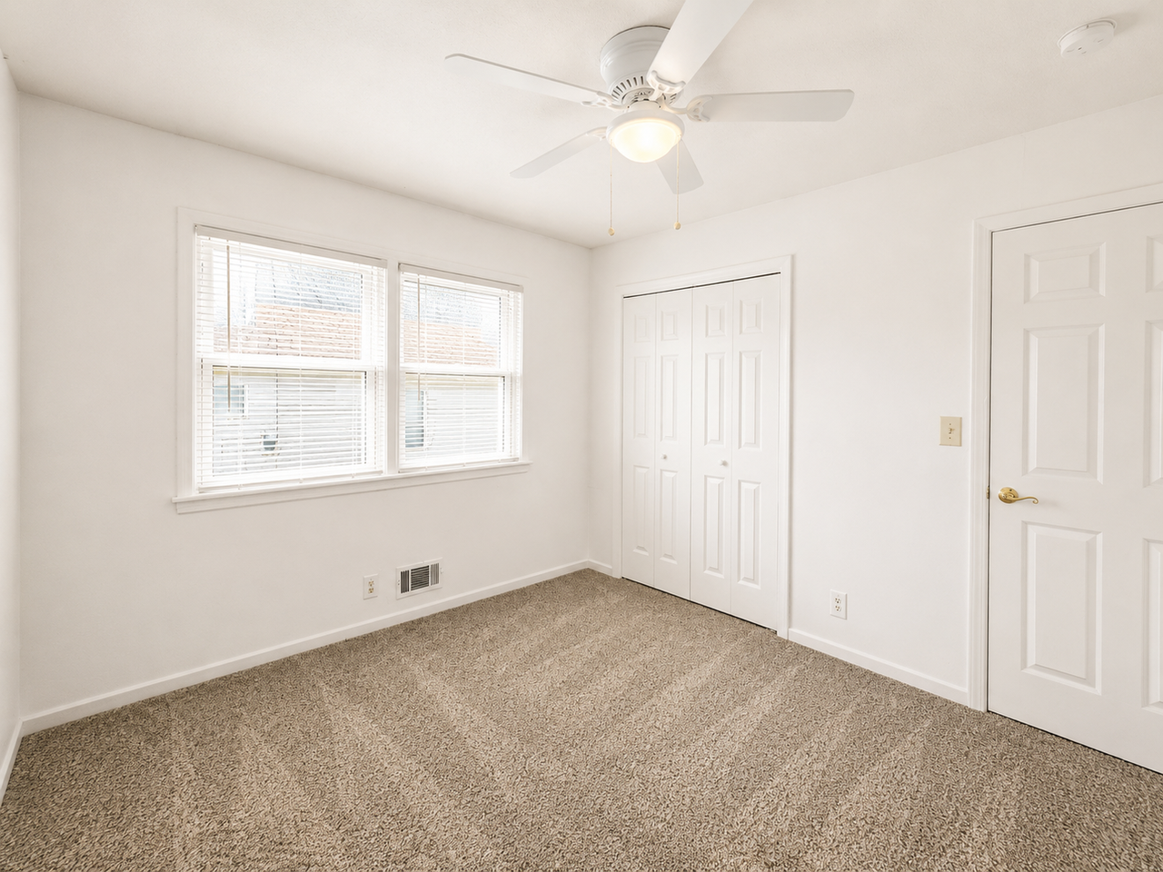 1622 Bristol Ave - Photo 6 of 10