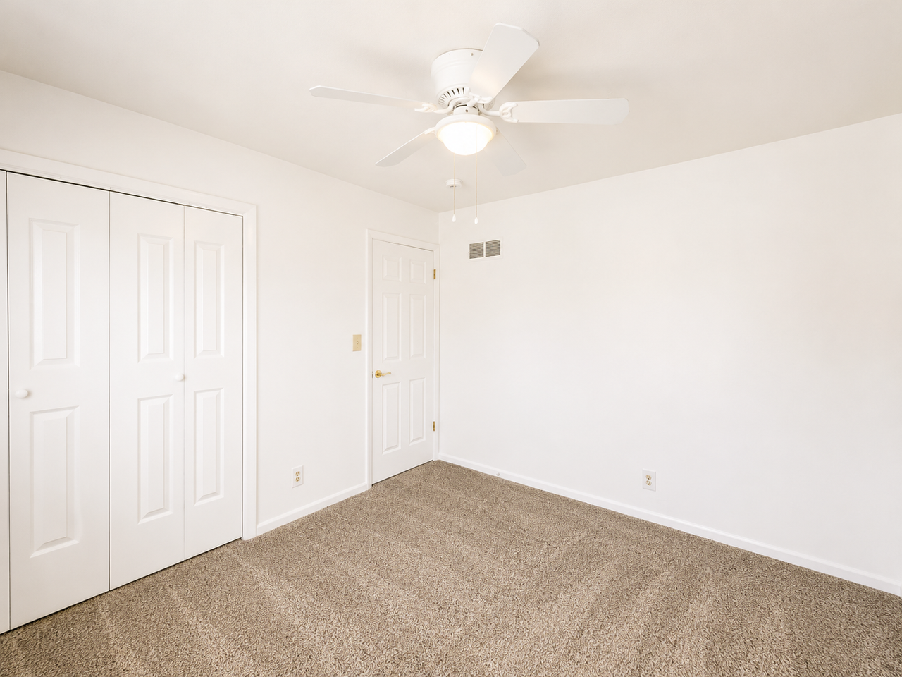 1622 Bristol Ave - Photo 7 of 10