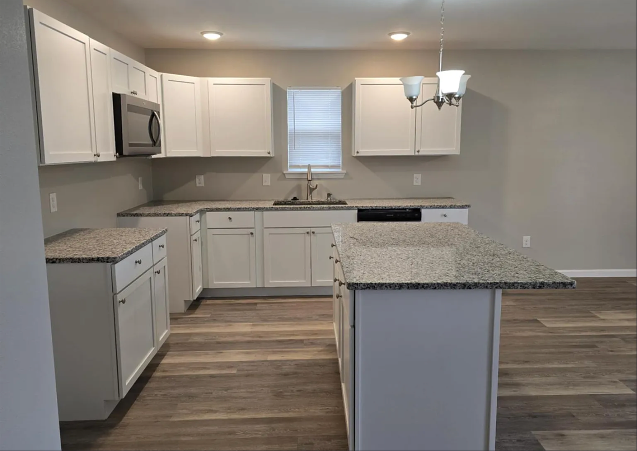4103 W 56th Pl #B - Photo 4 of 14