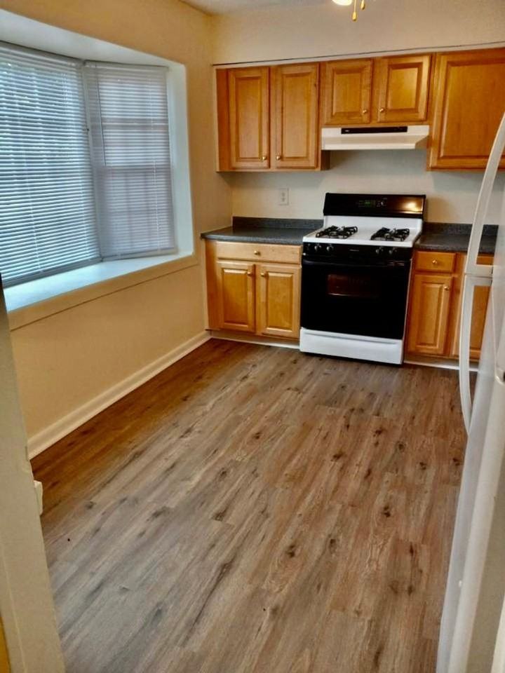 1023 Thomas Jefferson Pl - Photo 3 of 16