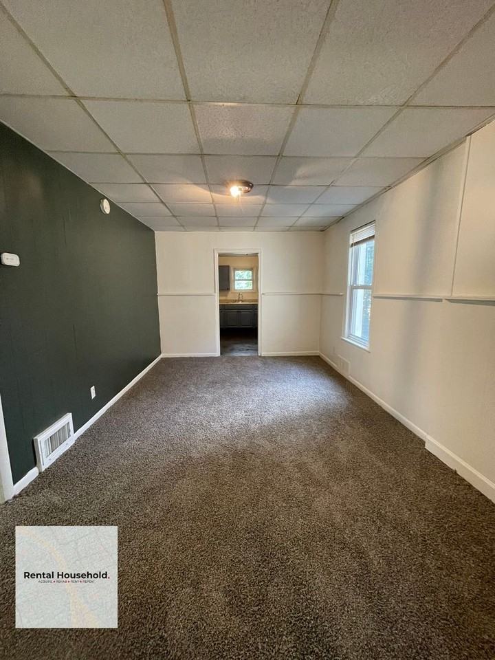 24 E Alexis St - Photo 2 of 24