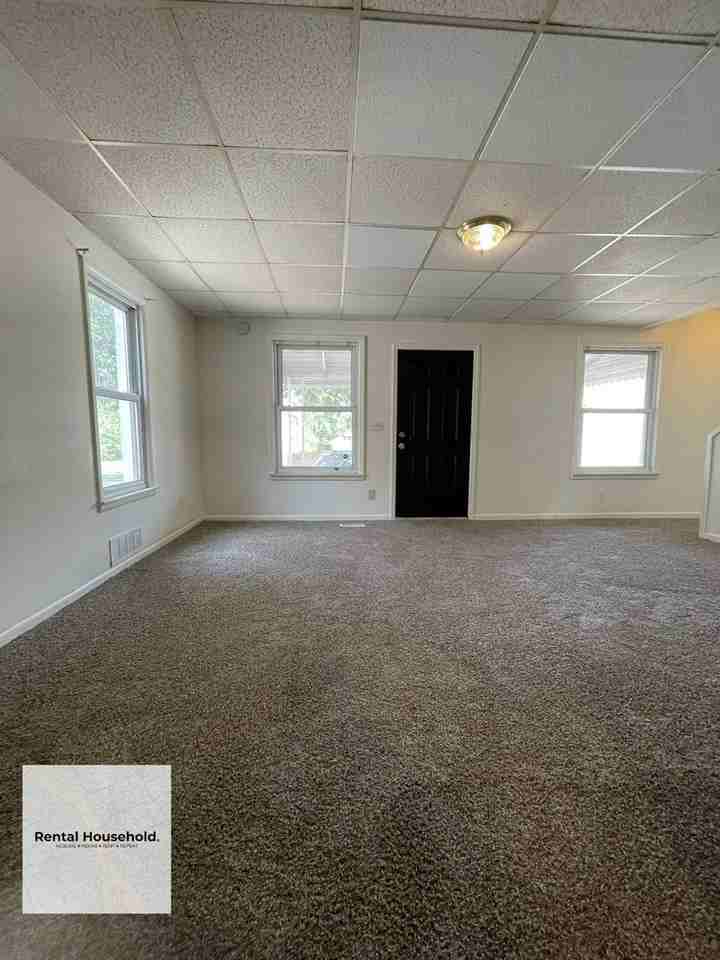 24 E Alexis St - Photo 4 of 24