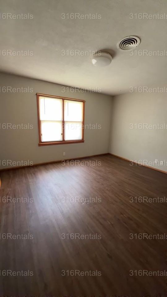 1617 W 3rd Ave - Photo 5 of 9