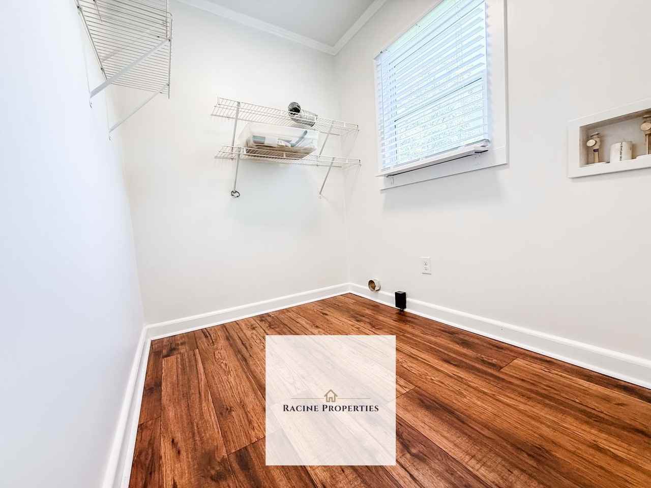 224 West Rd - Photo 3 of 12