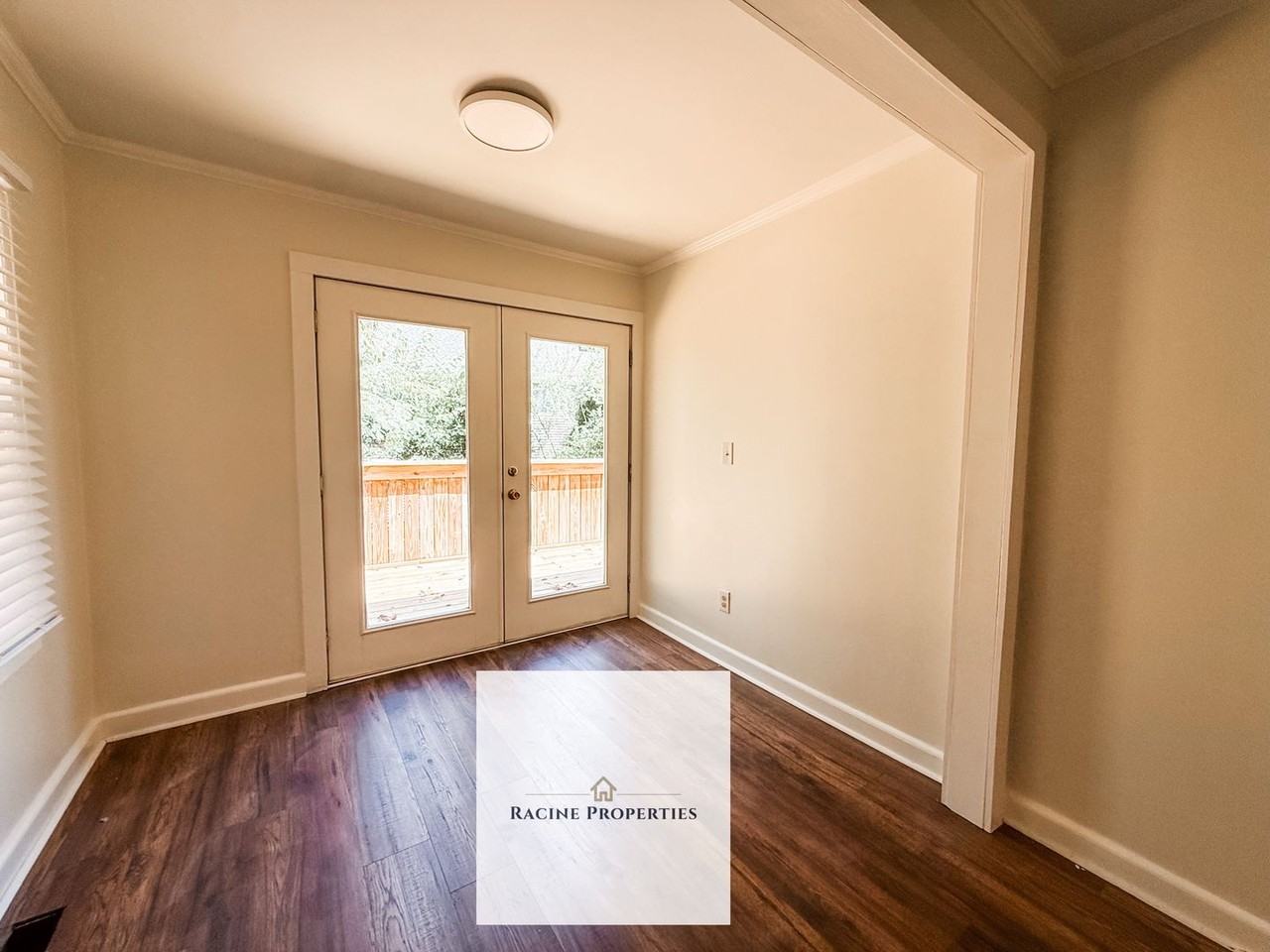 224 West Rd - Photo 6 of 12