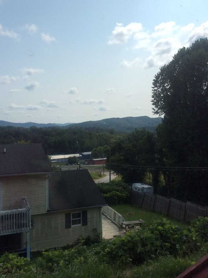 19 Ferguson Rd - Photo 3 of 23