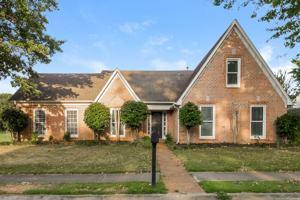 featured image of 7576 Dexter Run Cir