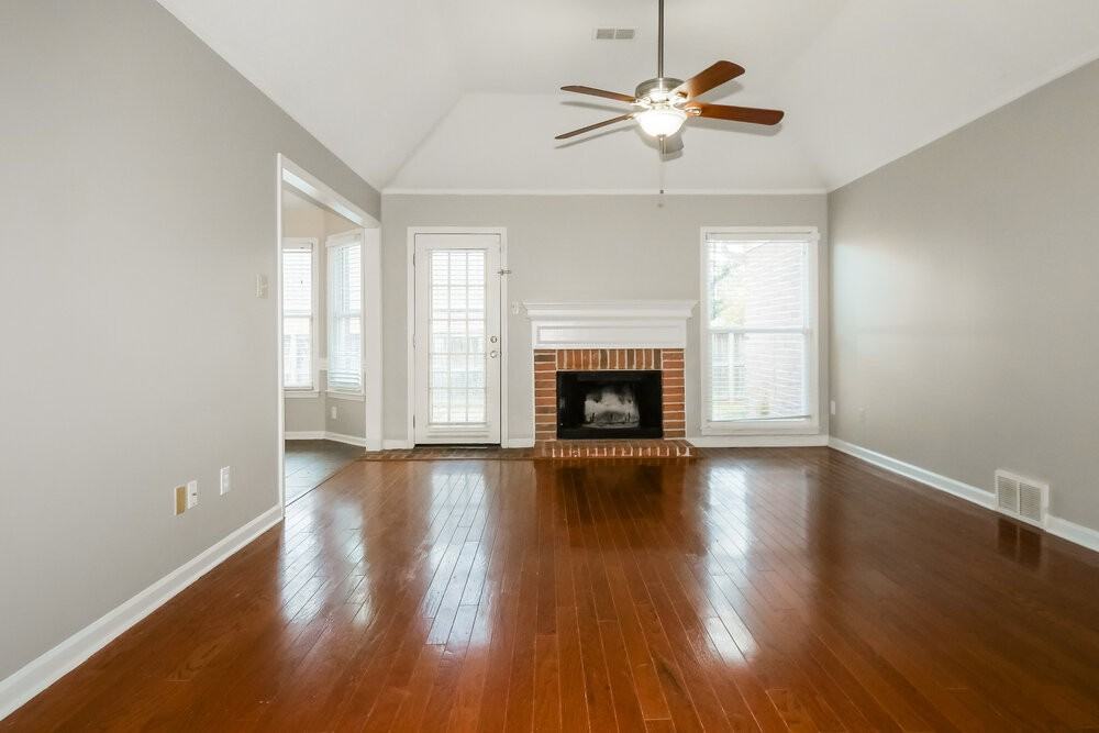7576 Dexter Run Cir - Photo 5 of 17