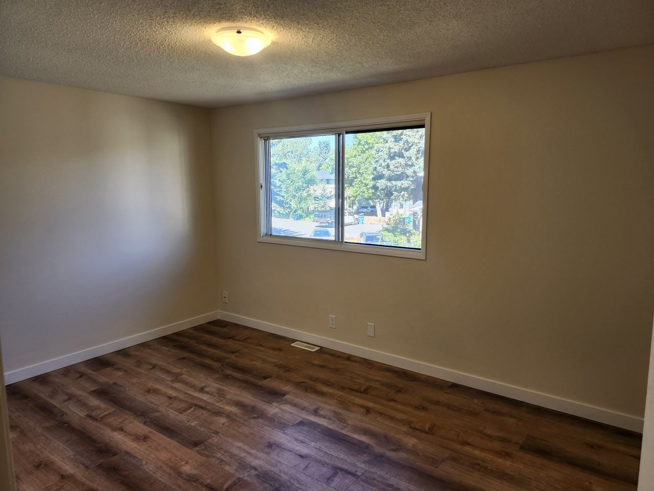 5510 Rundlehorn Dr Ne - Photo 5 of 17