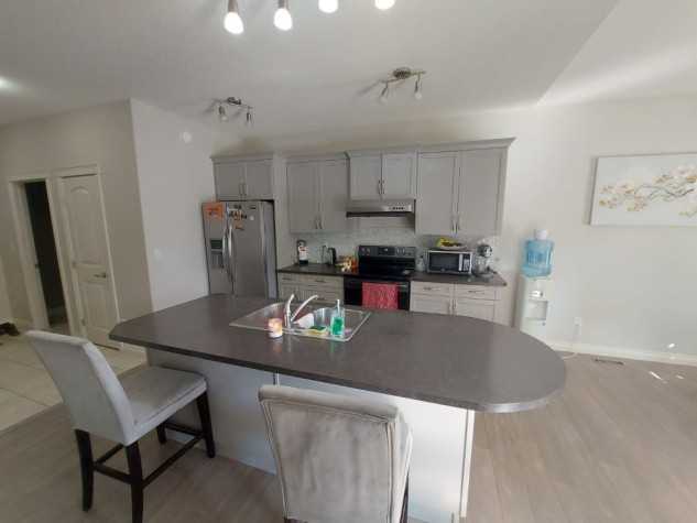 188 Kershaw Close - Photo 2 of 33