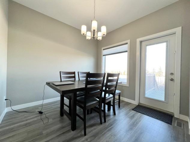 156 Hampton Close - Photo 4 of 17