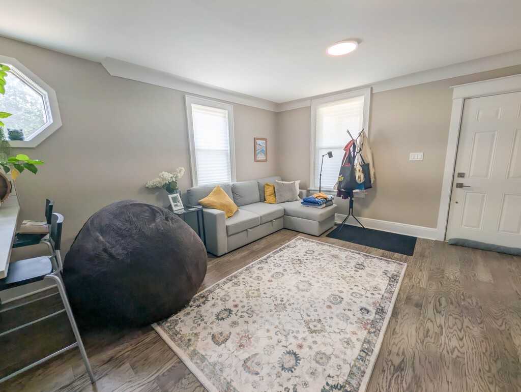 32 Garnet St - Photo 2 of 17
