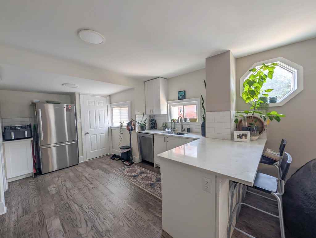 32 Garnet St - Photo 3 of 17