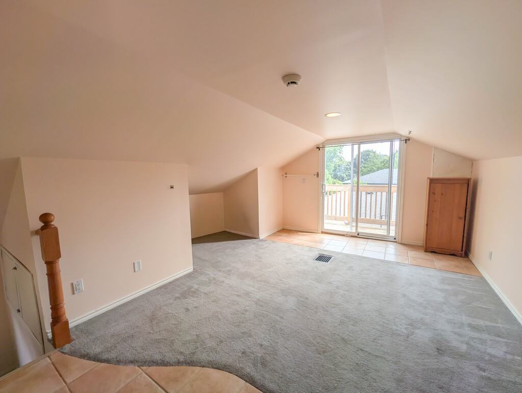 977 Parkhill Ave - Photo 2 of 17