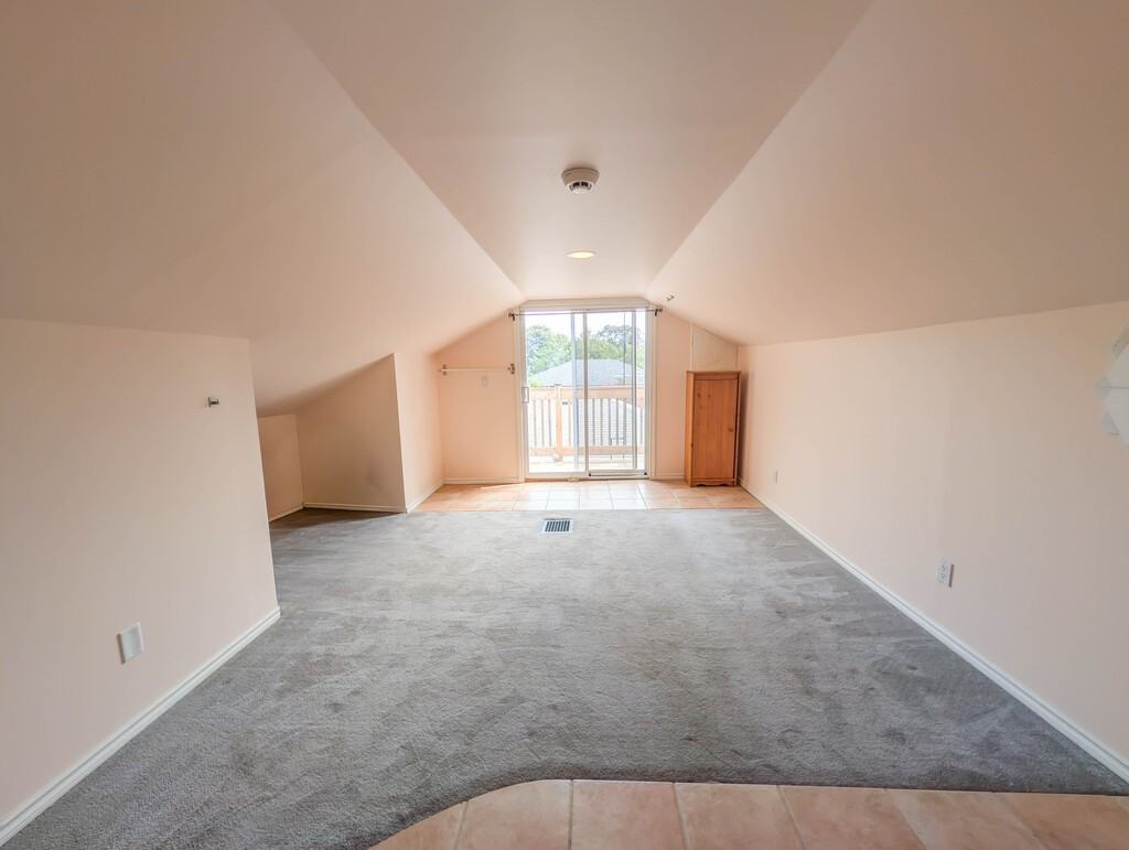 977 Parkhill Ave - Photo 4 of 17