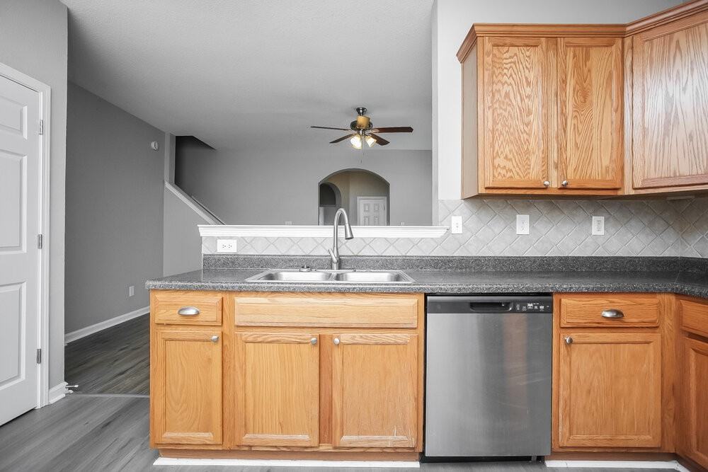 9864 White Poplar Dr - Photo 7 of 17