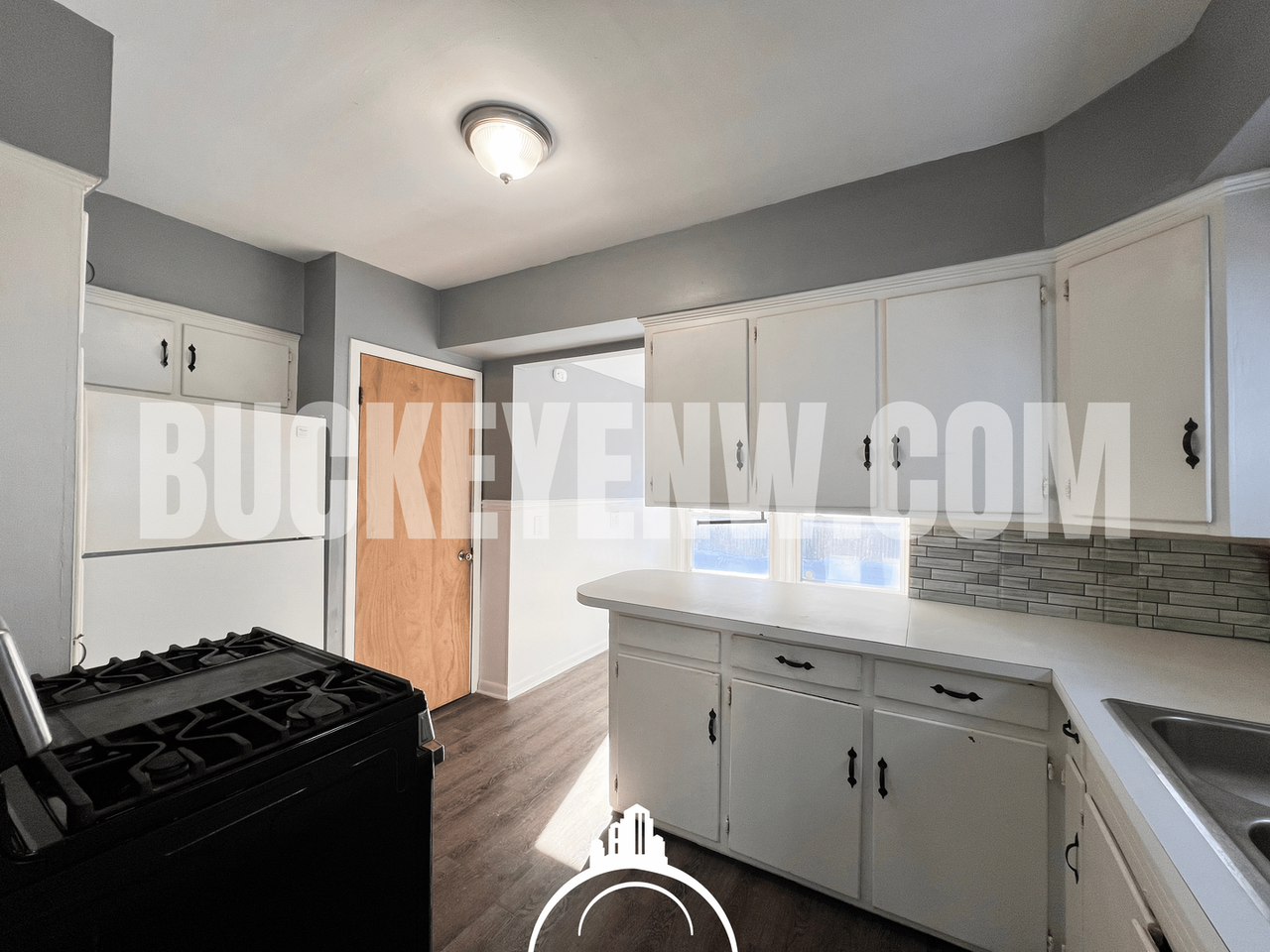 1720 Kelsey Ave - Photo 6 of 15