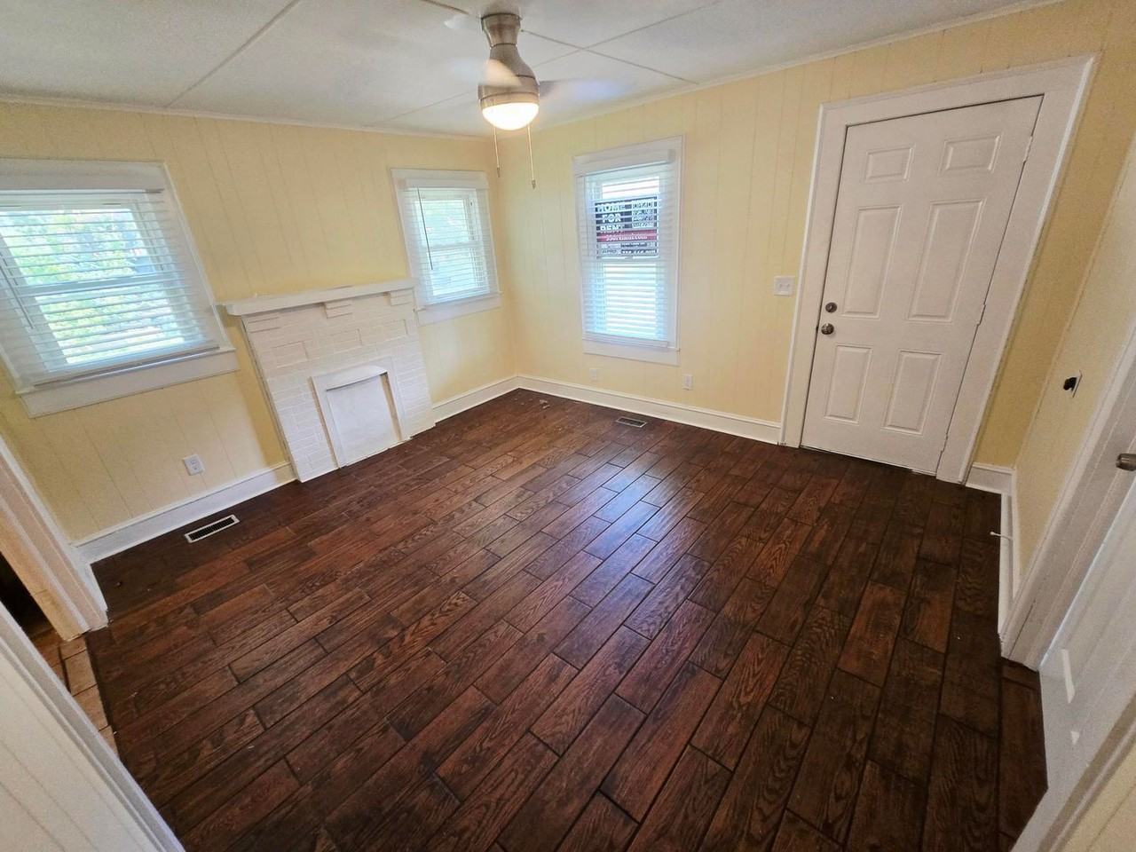 506 Lakeside Ave - Photo 3 of 13