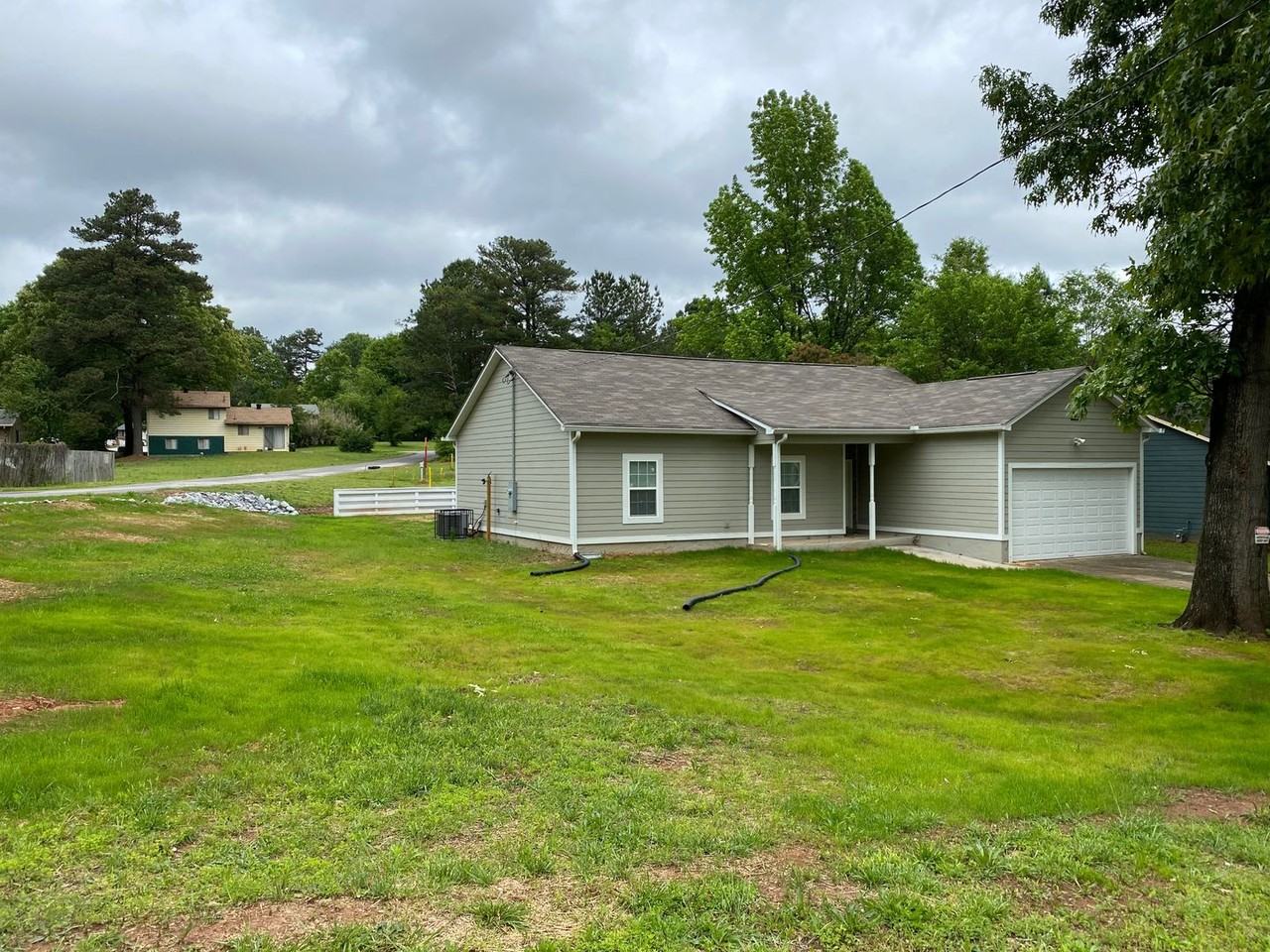 244 Windemere Way - Photo 3 of 18