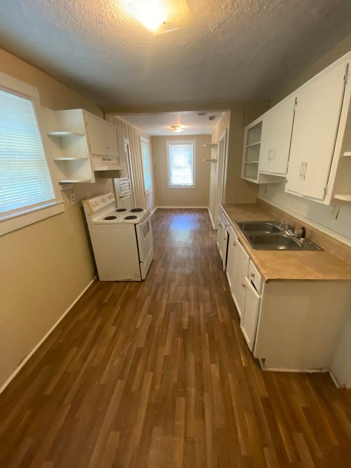 2612 7th St - Photo 5 of 15