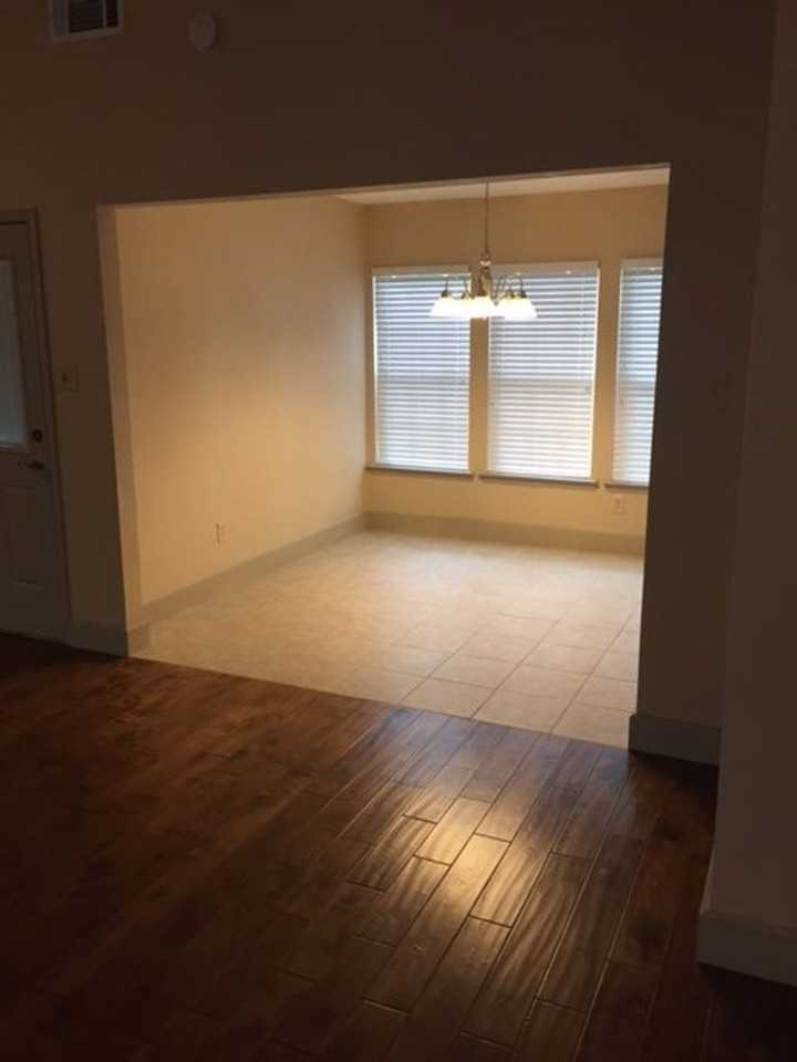 8021 Bobwhite Dr - Photo 4 of 13