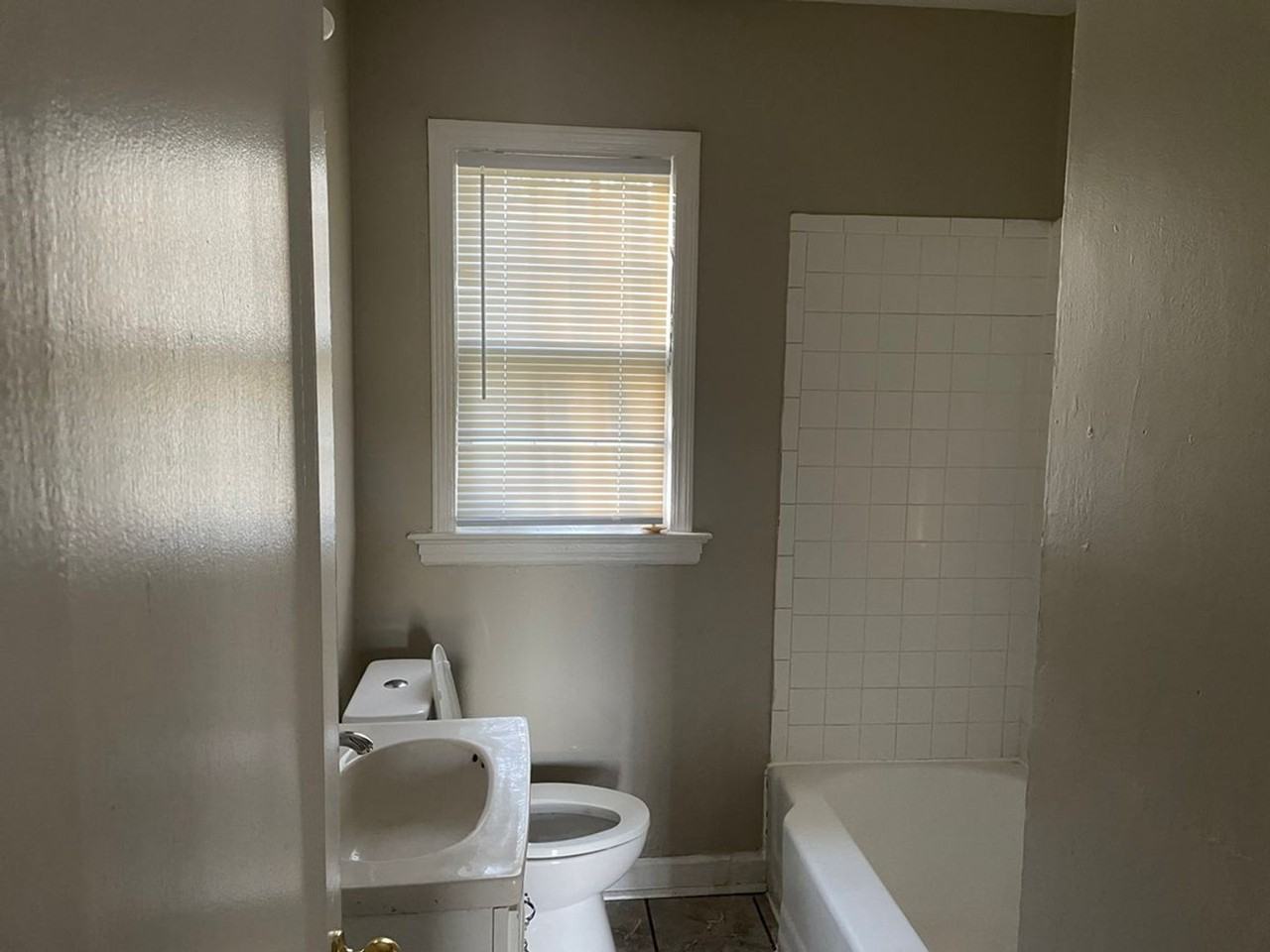 3787 Fairmont Ave - Photo 6 of 6