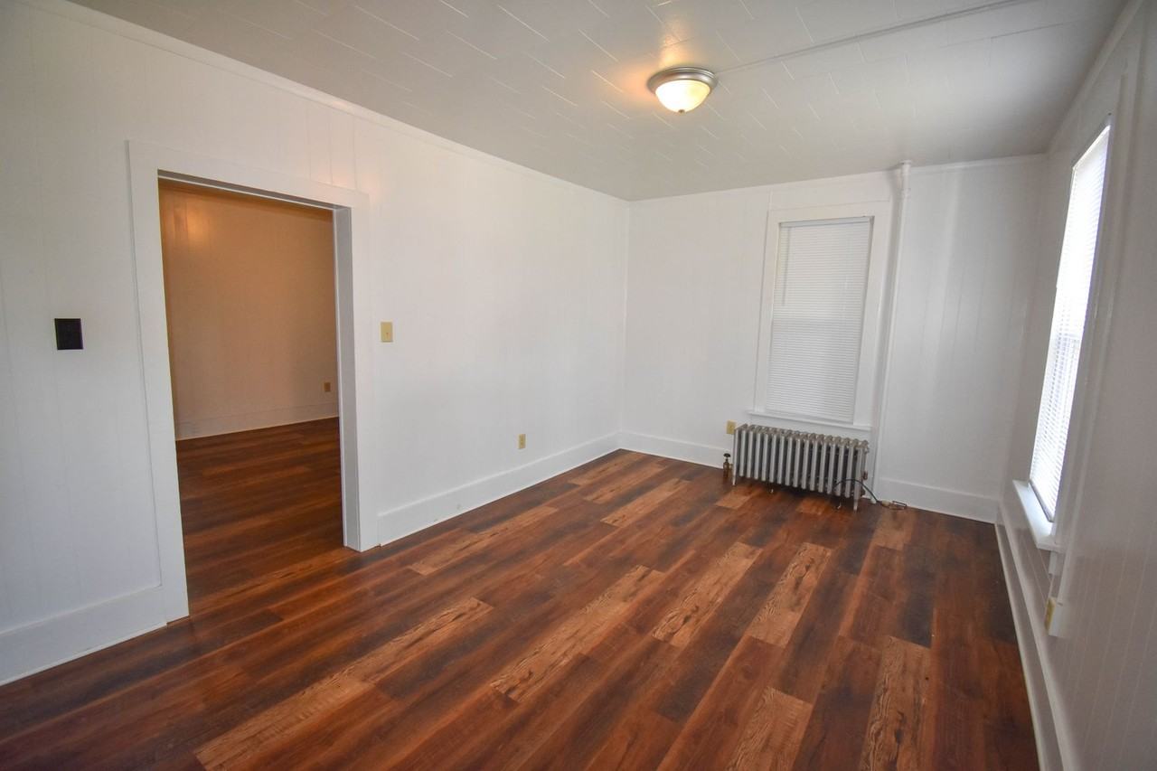 330 S Fairview St - Photo 2 of 27