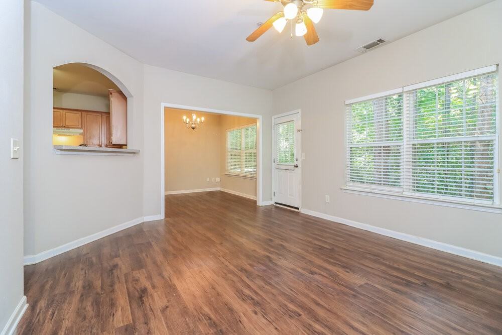 204 Ranier Ct - Photo 6 of 17