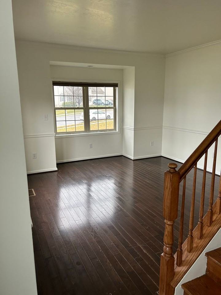 2045 Nena Dr - Photo 2 of 11