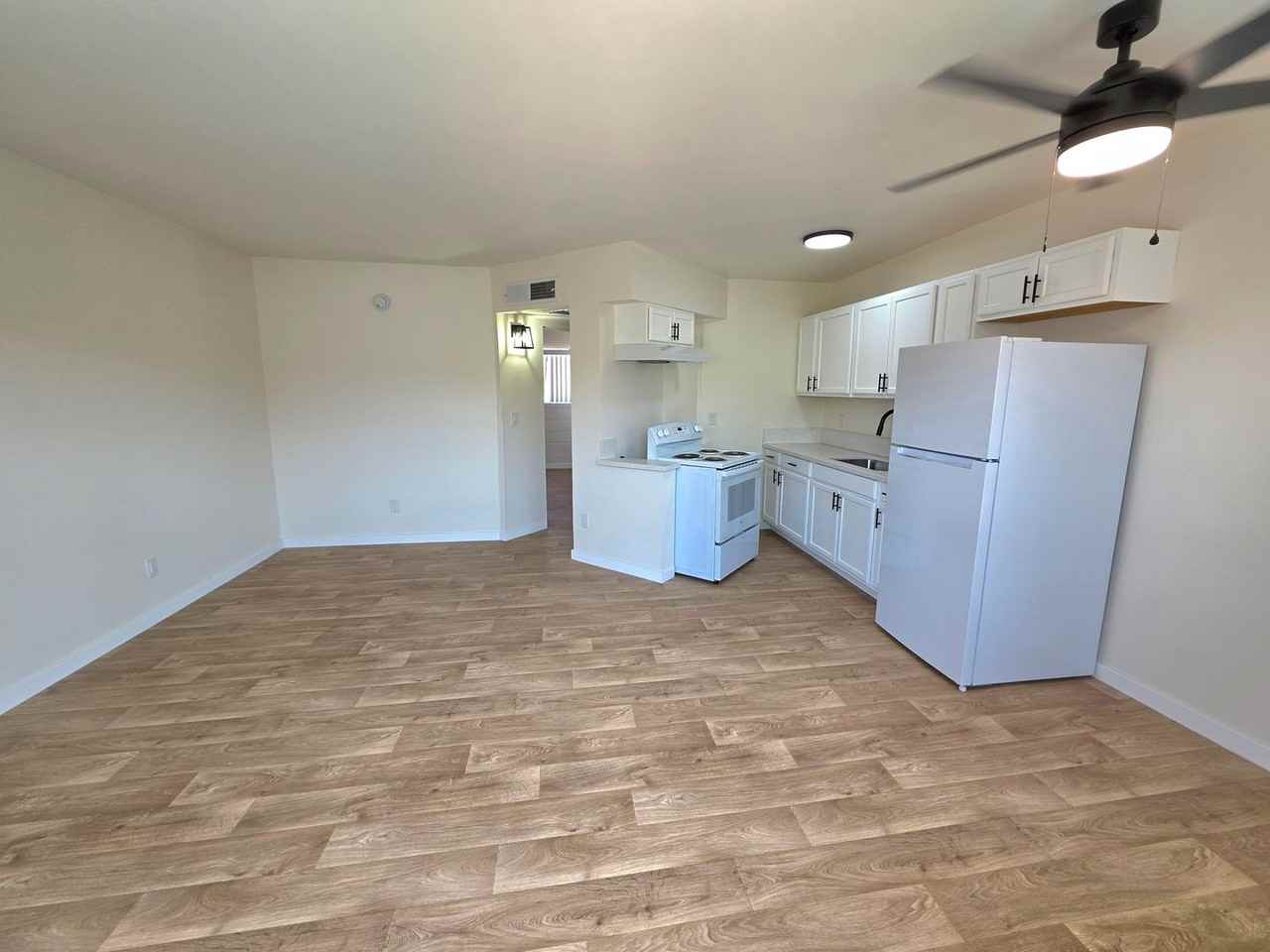 Continental Palms - Photo 2 of 27