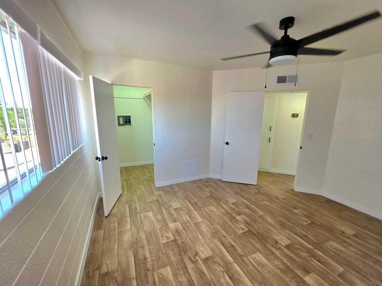 Continental Palms - Photo 6 of 27